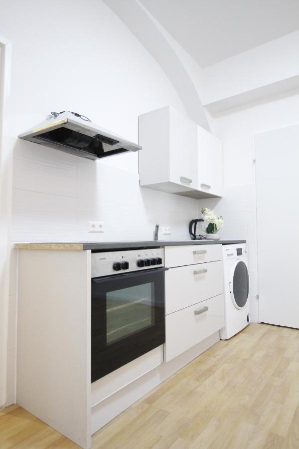 Premier Double Room Th A Виена Екстериор снимка